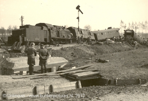 © bunkerpictures - Train barrier 1940